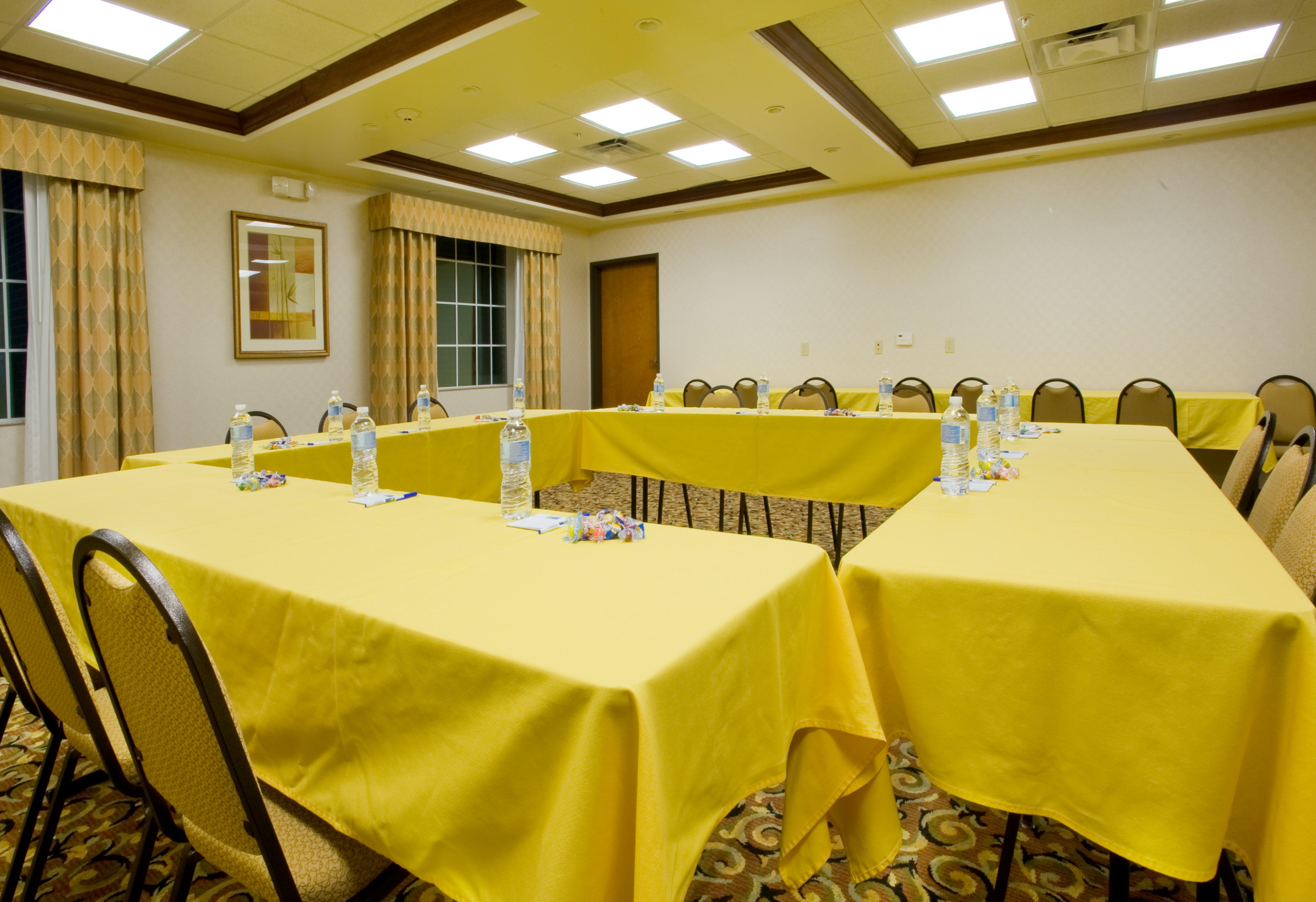 Holiday Inn Express Hotel & Suites Levelland By Ihg Buitenkant foto
